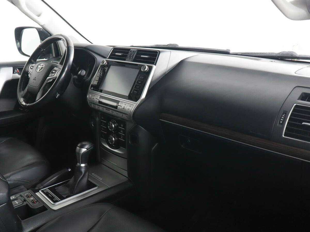 Toyota Land Cruiser Prado с пробегом — 2019 год. Фото: #9
