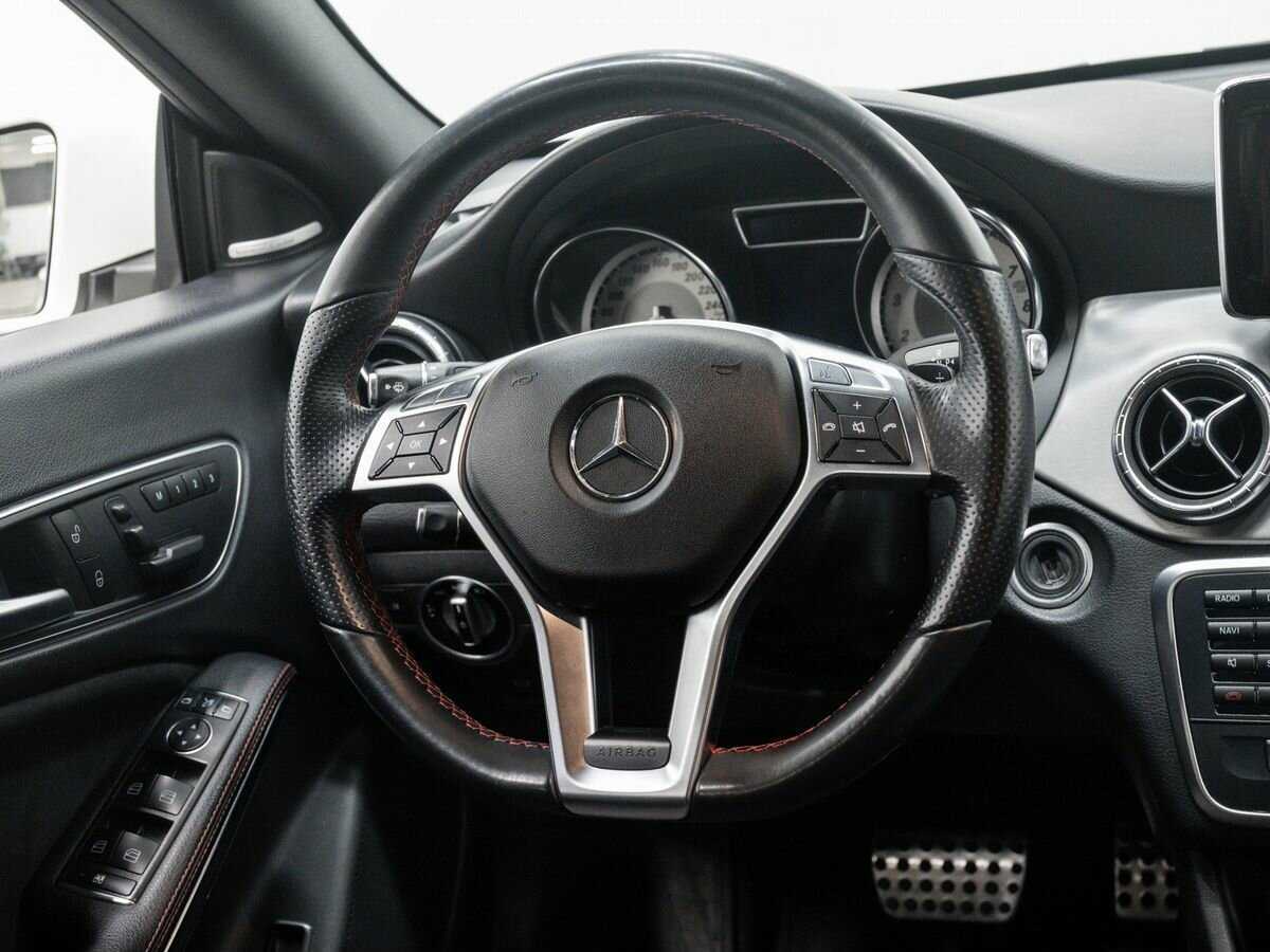 Mercedes-Benz CLA с пробегом — 2014 год. Фото: #11