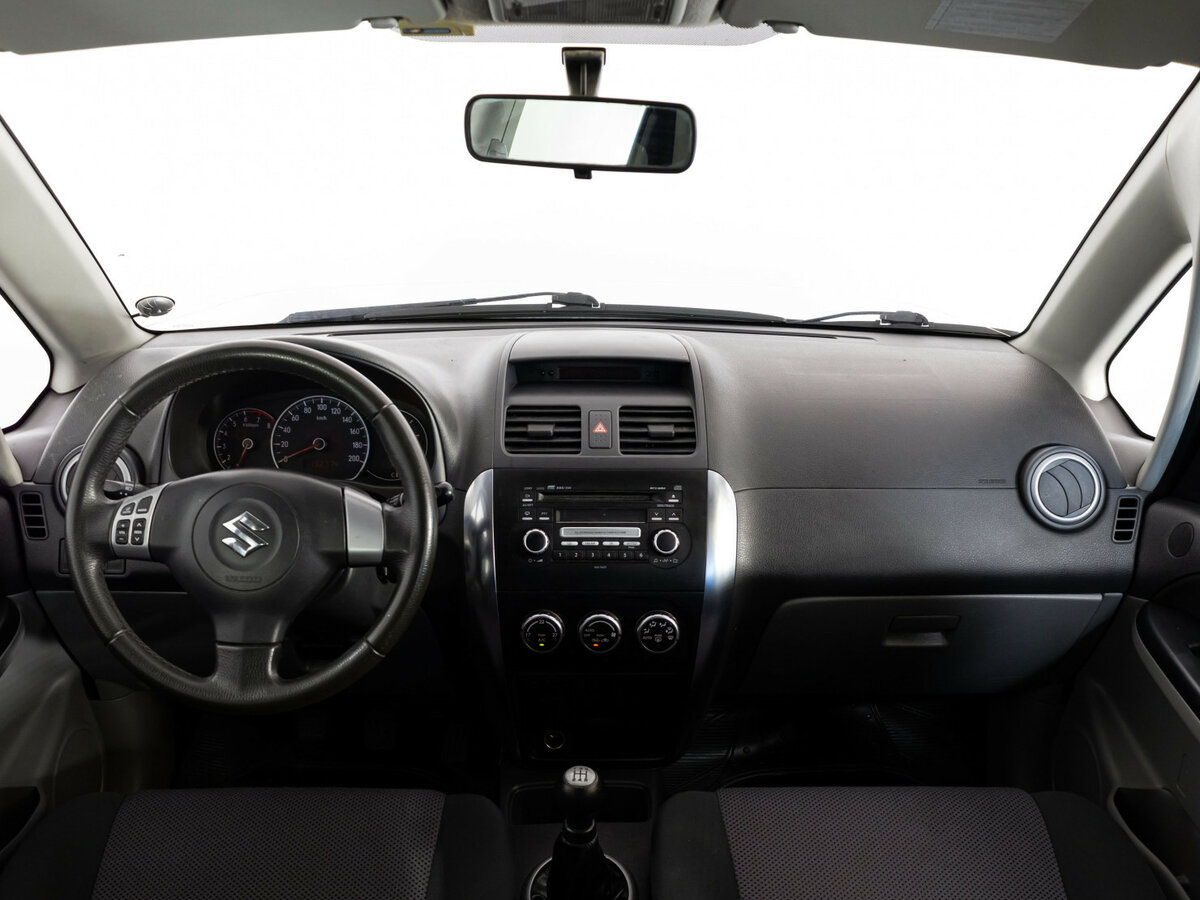 Suzuki SX4 с пробегом — 2007 год. Фото: #7