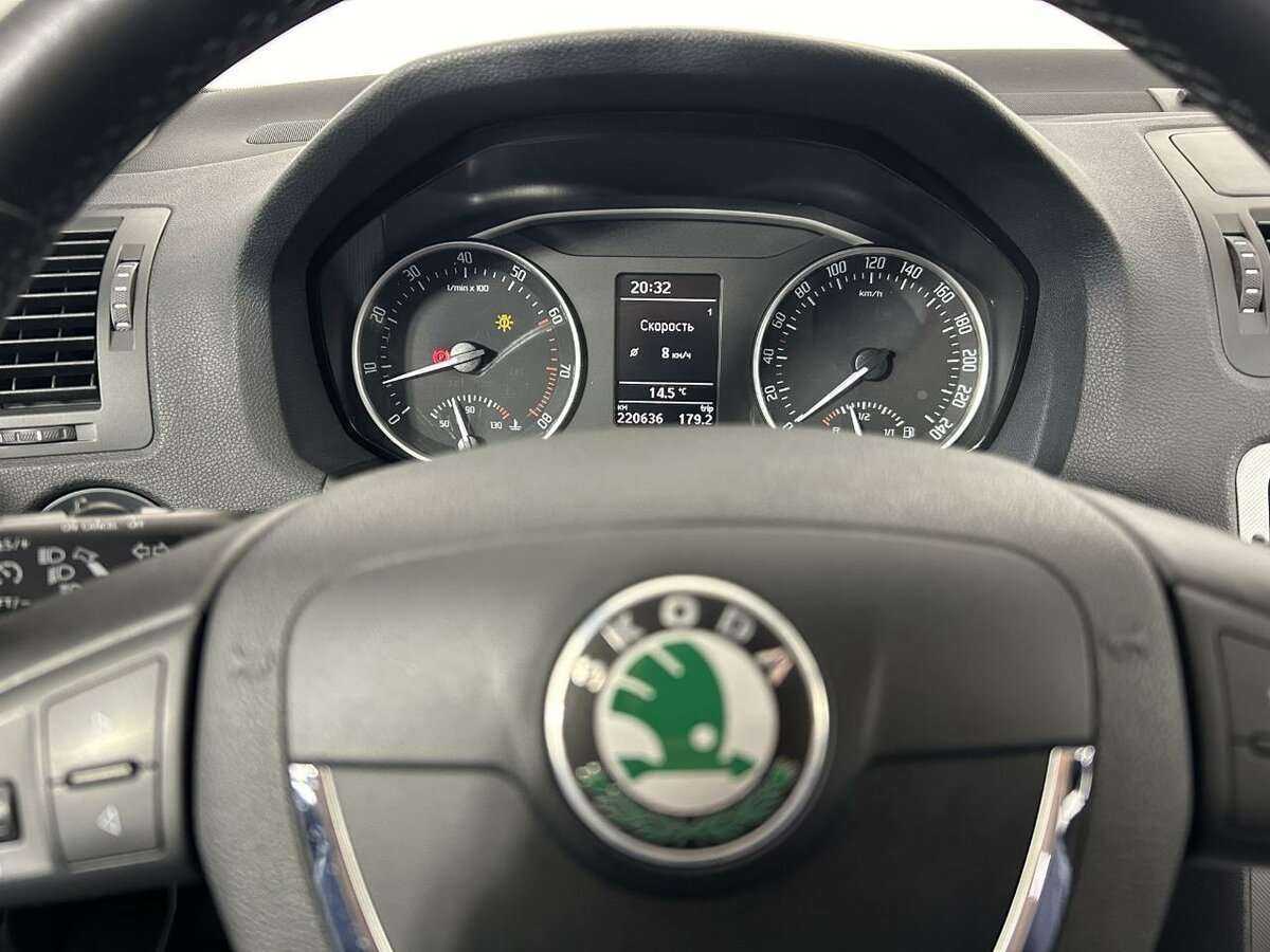 Skoda Octavia с пробегом — 2011 год. Фото: #9