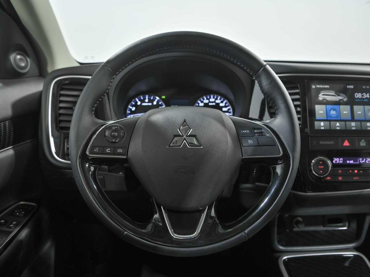 Mitsubishi Outlander с пробегом — 2022 год. Фото: #7
