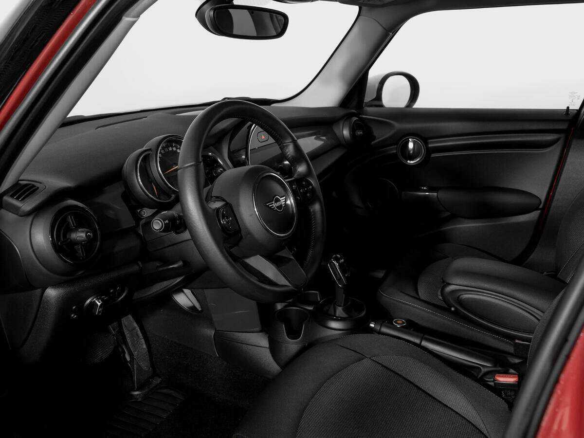Mini Hatch с пробегом — 2021 год. Фото: #14