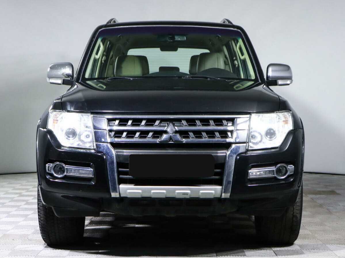 Mitsubishi Pajero с пробегом — 2017 год. Фото: #1