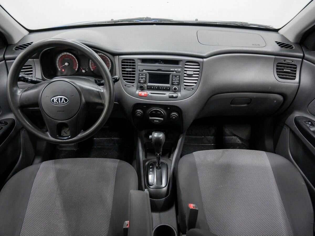 Kia Rio с пробегом — 2011 год. Фото: #8