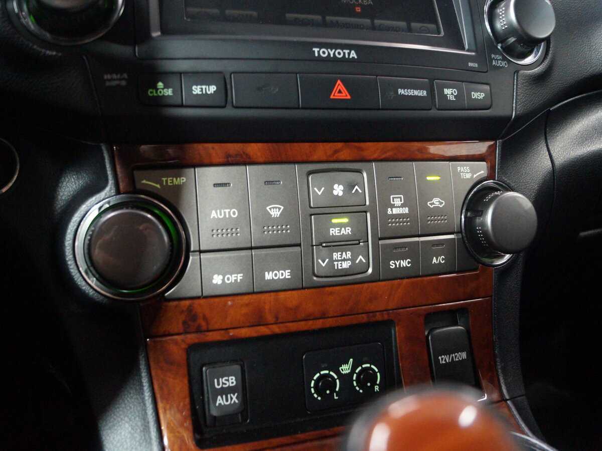 Toyota Highlander с пробегом — 2011 год. Фото: #27