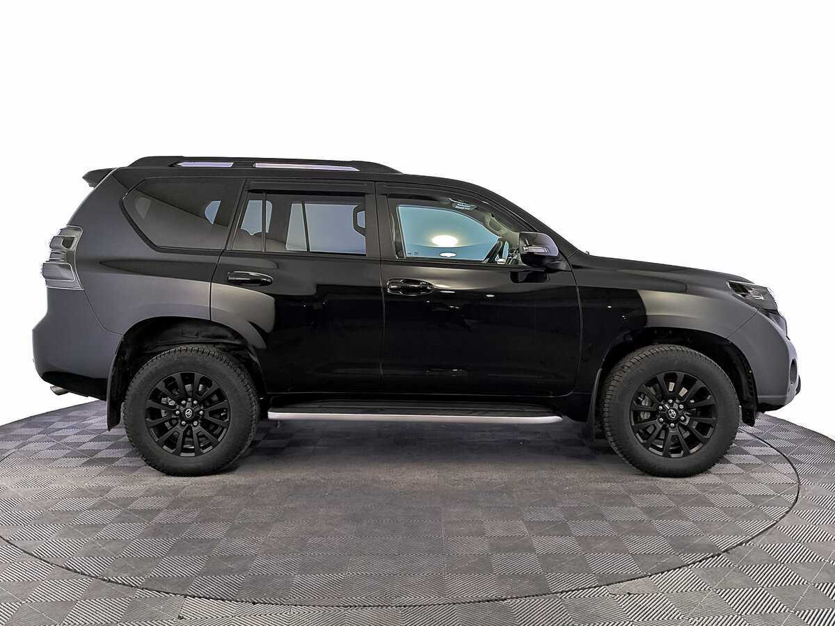 Toyota Land Cruiser Prado с пробегом — 2017 год. Фото: #3