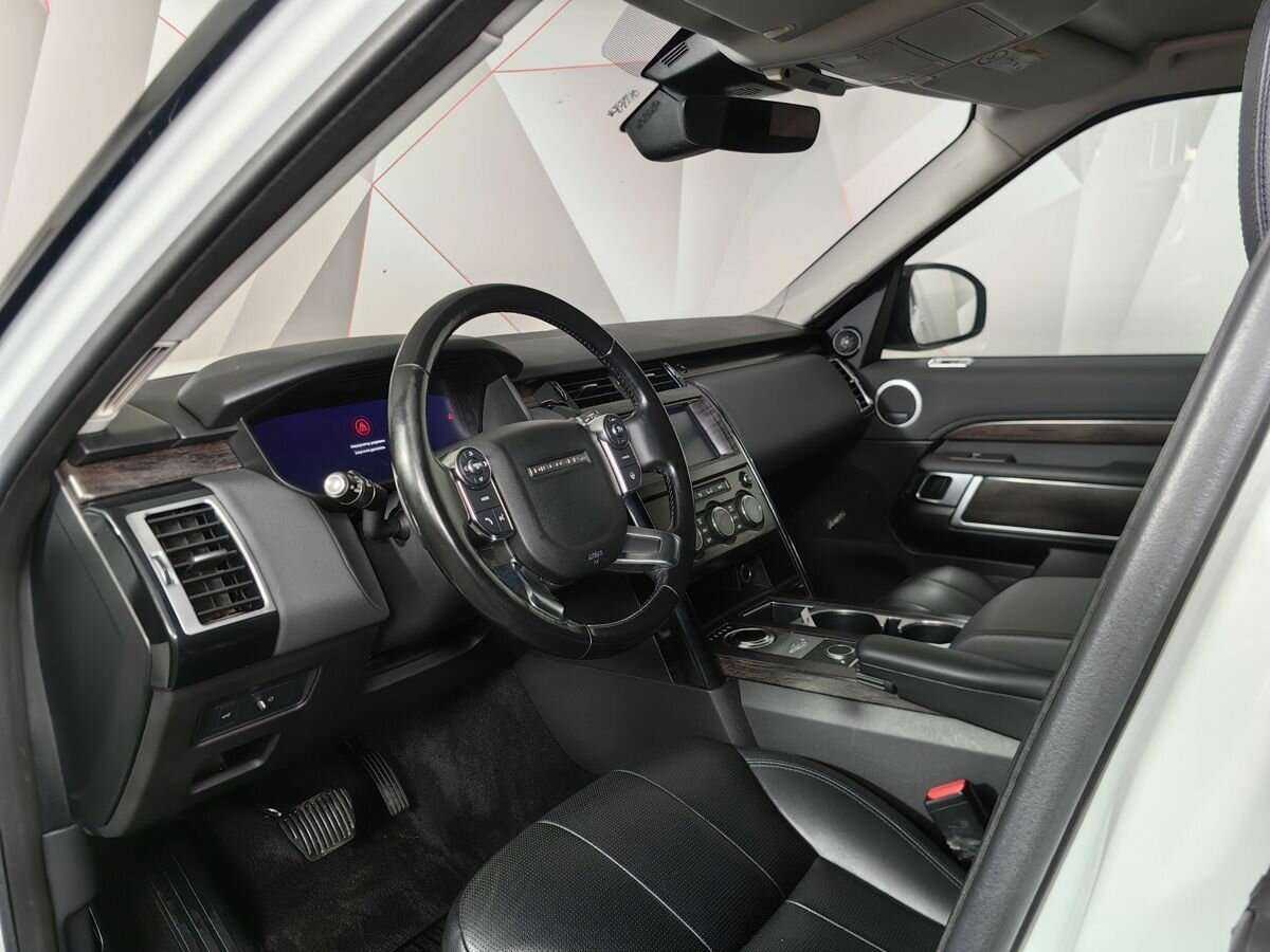 Land Rover Discovery с пробегом — 2018 год. Фото: #13