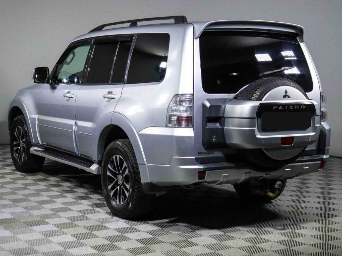 Mitsubishi Pajero с пробегом — 2011 год. Фото: #5