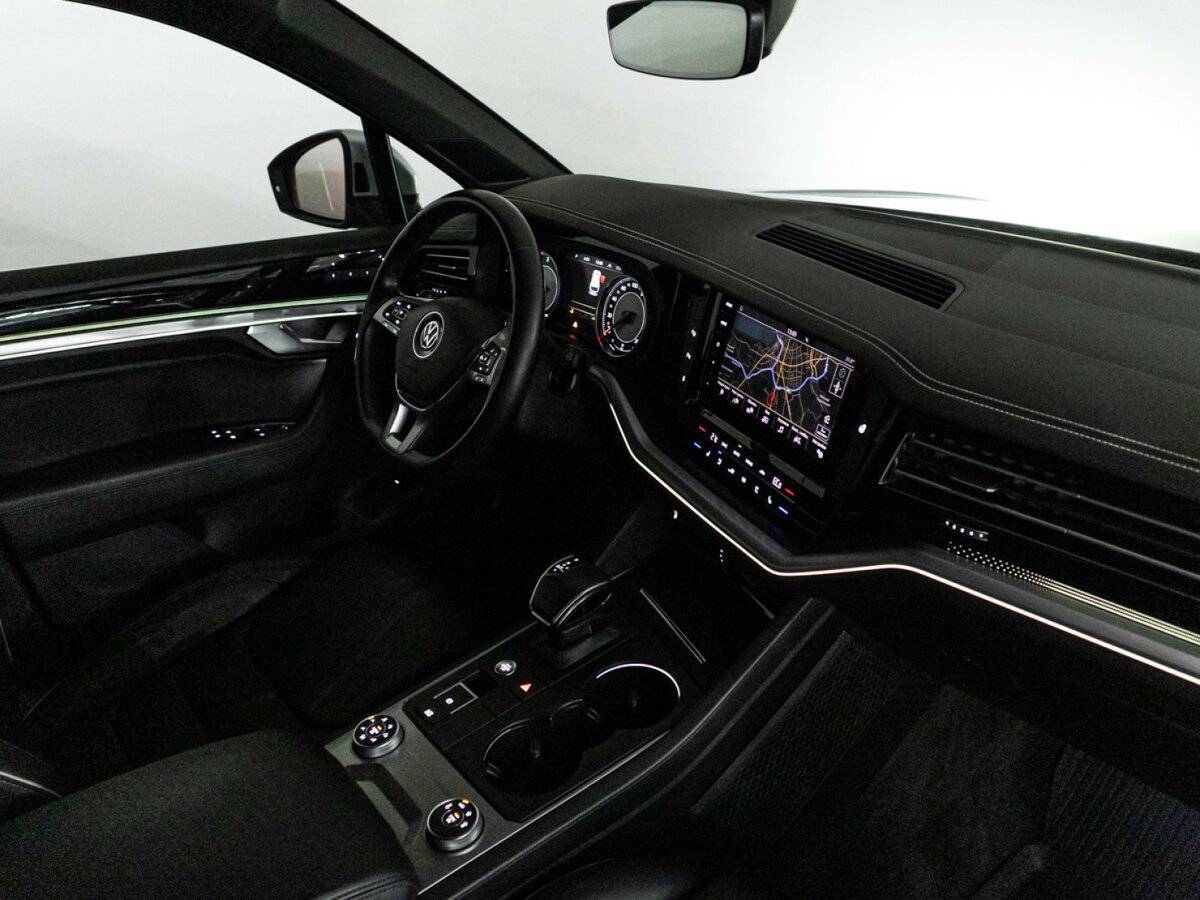 Volkswagen Touareg с пробегом — 2018 год. Фото: #28