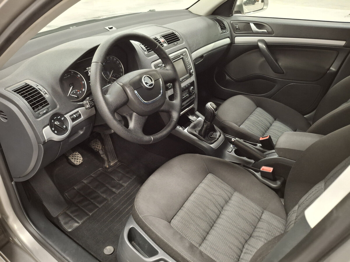 Skoda Octavia с пробегом — 2011 год. Фото: #15