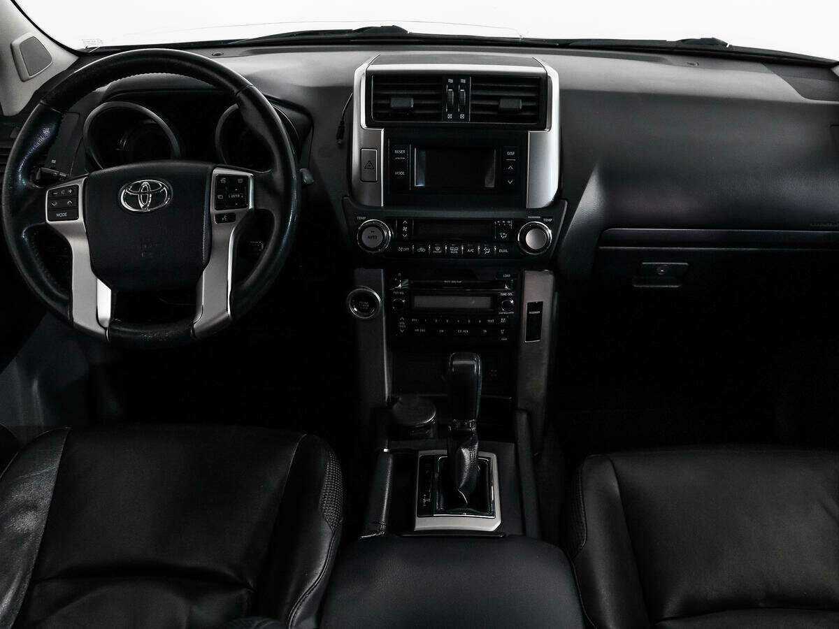 Toyota Land Cruiser Prado с пробегом — 2011 год. Фото: #14