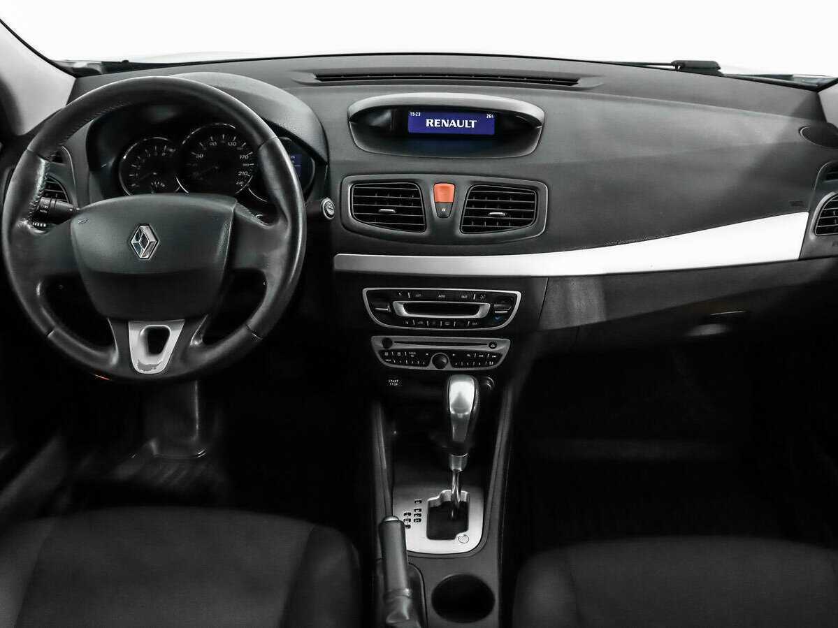 Renault Fluence с пробегом — 2011 год. Фото: #12