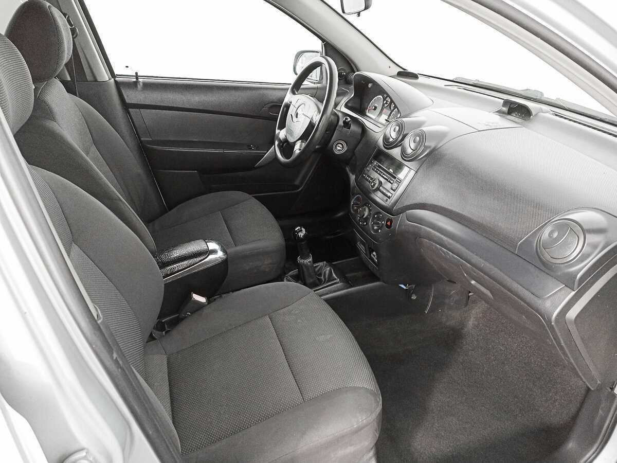 Chevrolet Aveo с пробегом — 2008 год. Фото: #8