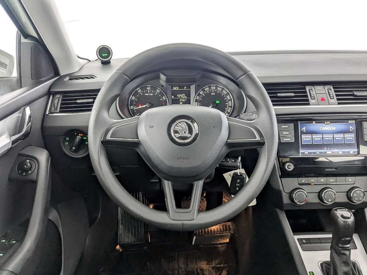 Skoda Octavia с пробегом — 2017 год. Фото: #16
