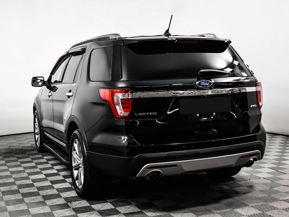 Ford Explorer с пробегом — 2018 год. Фото: #6