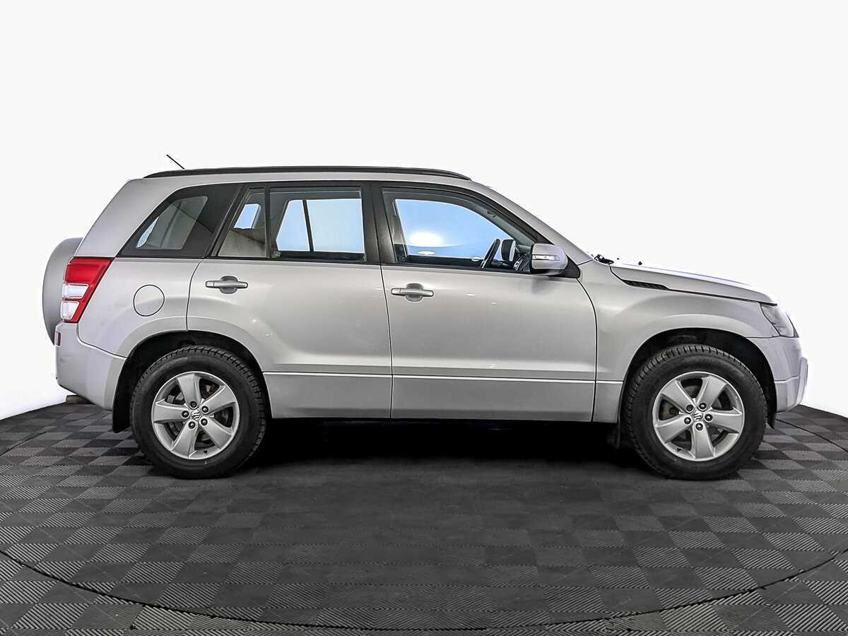 Suzuki Grand Vitara с пробегом — 2010 год. Фото: #3