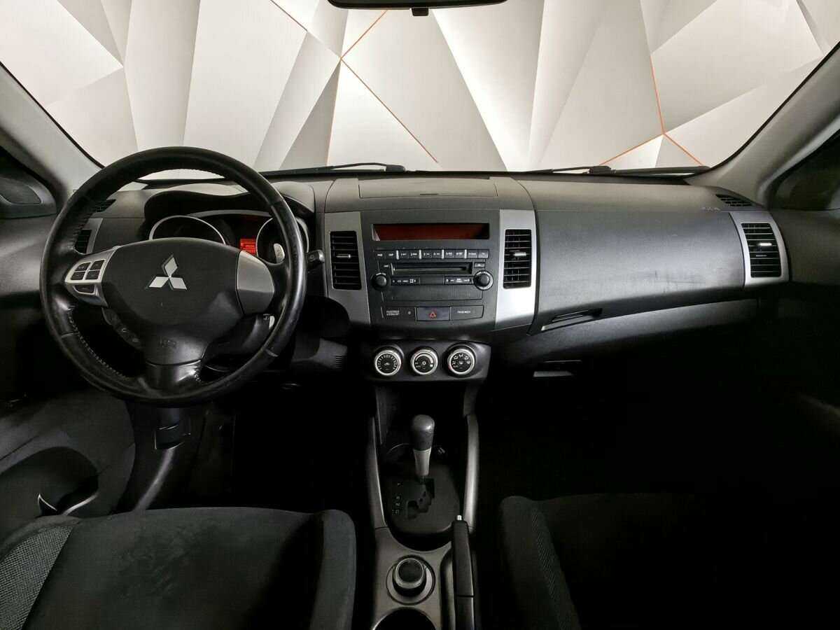 Mitsubishi Outlander с пробегом — 2008 год. Фото: #9