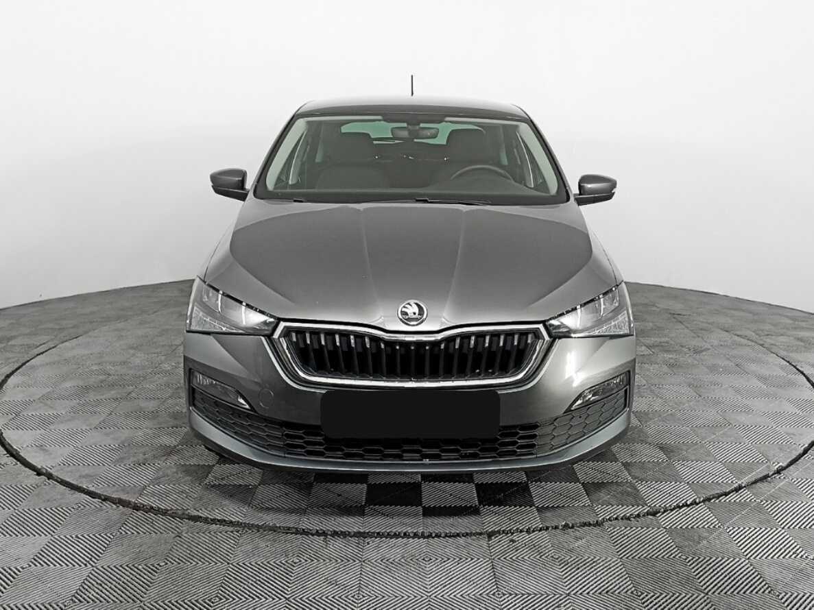 Skoda Rapid с пробегом — 2021 год. Фото: #1