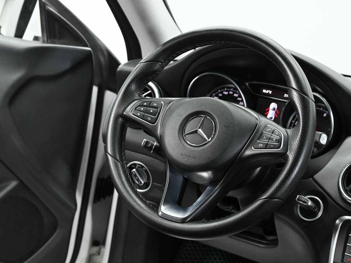 Mercedes-Benz CLA с пробегом — 2017 год. Фото: #11