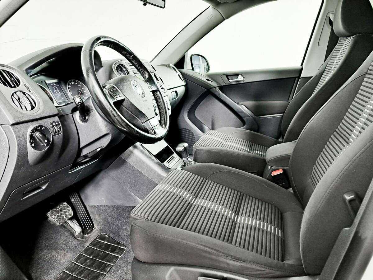 Volkswagen Tiguan с пробегом — 2010 год. Фото: #13