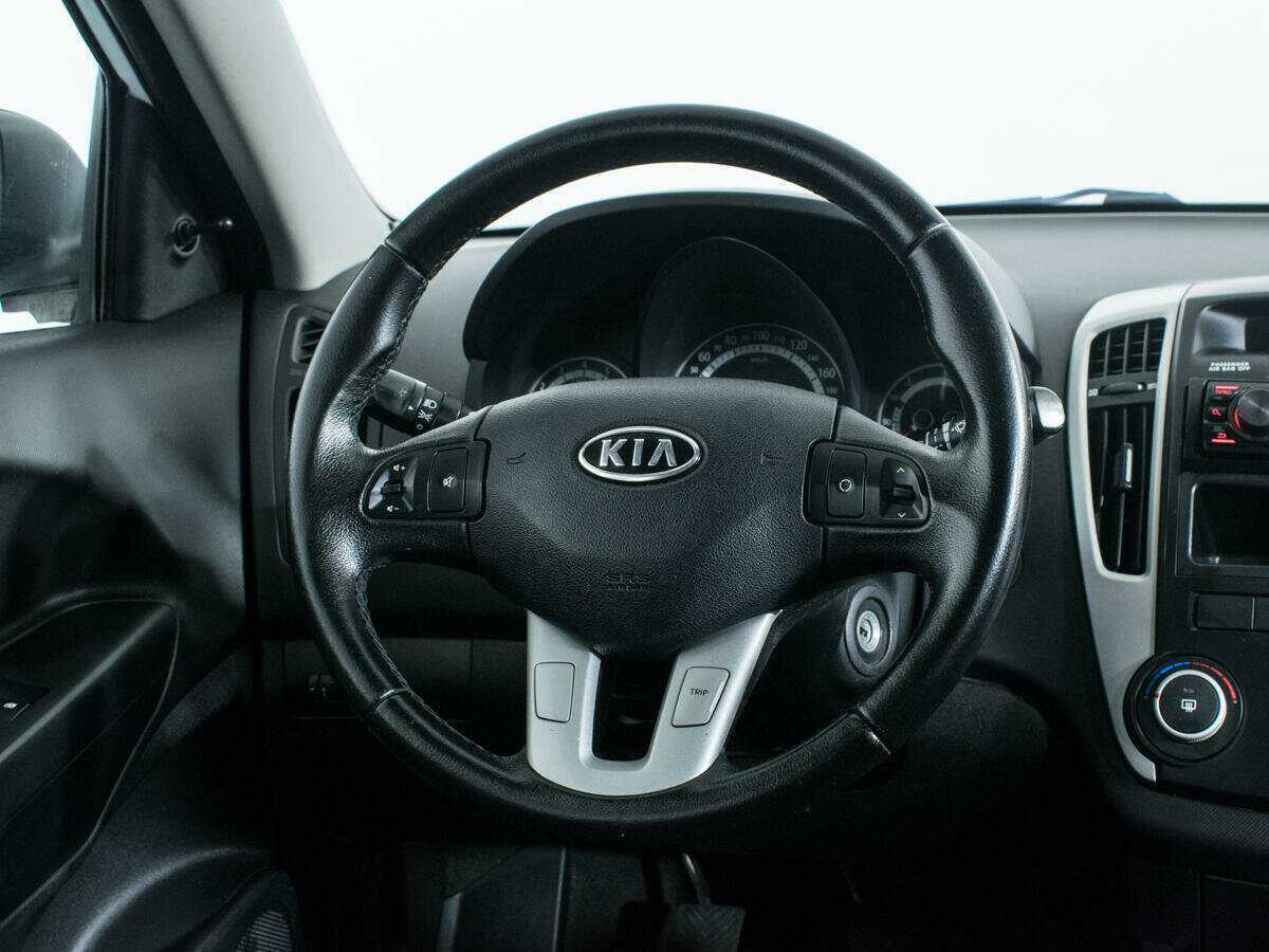 Kia Ceed с пробегом — 2010 год. Фото: #13