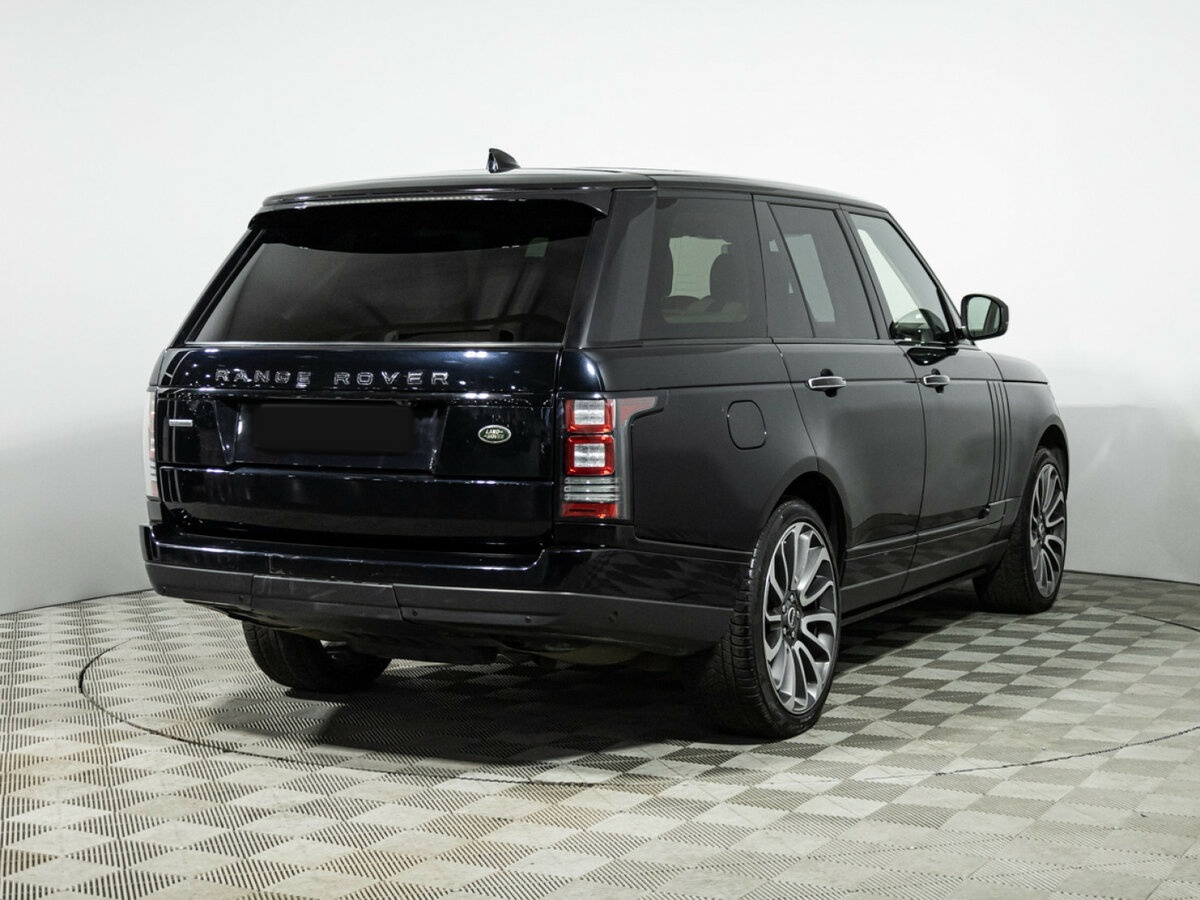 Land Rover Range Rover с пробегом — 2017 год. Фото: #3