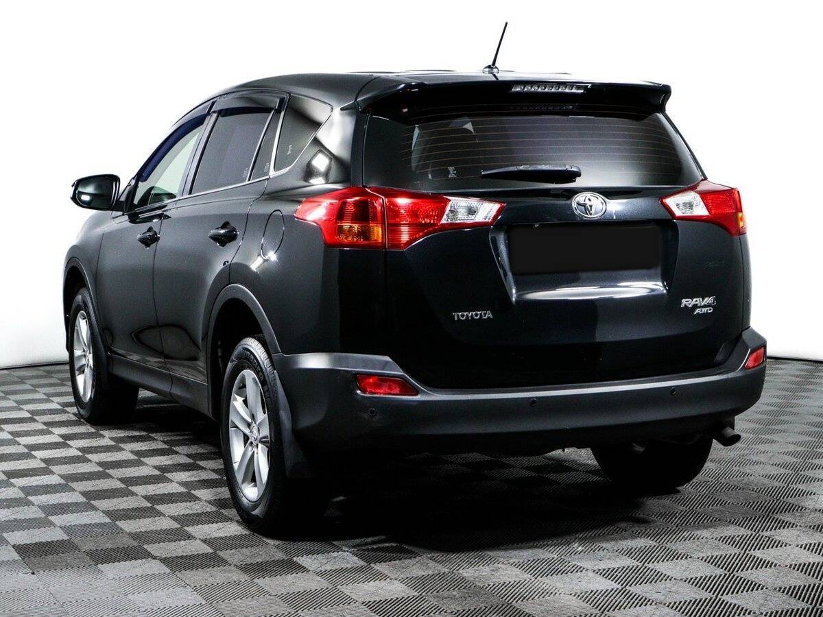 Toyota RAV4 с пробегом — 2013 год. Фото: #6