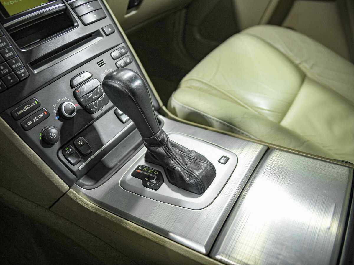 Volvo XC90 с пробегом — 2010 год. Фото: #9