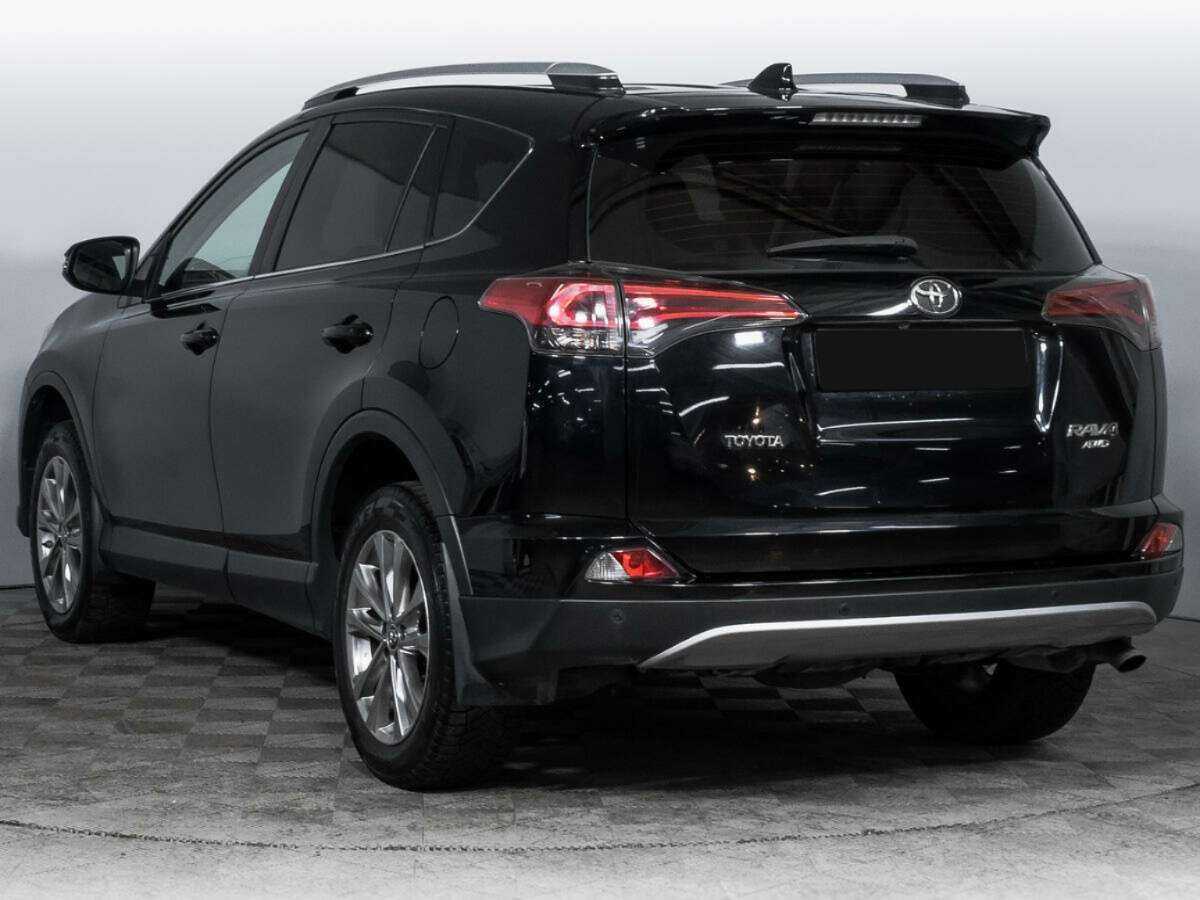 Toyota RAV4 с пробегом — 2016 год. Фото: #6
