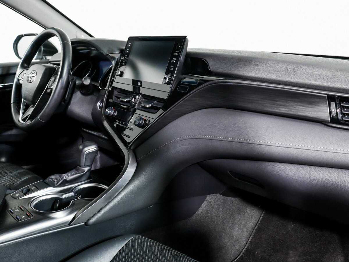 Toyota Camry с пробегом — 2022 год. Фото: #5