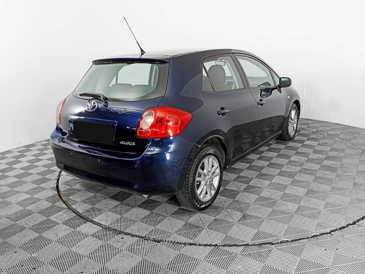 Toyota Auris с пробегом — 2008 год. Фото: #4