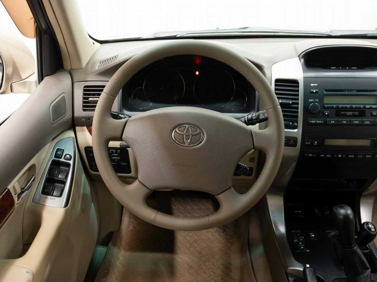 Toyota Land Cruiser Prado с пробегом — 2005 год. Фото: #14