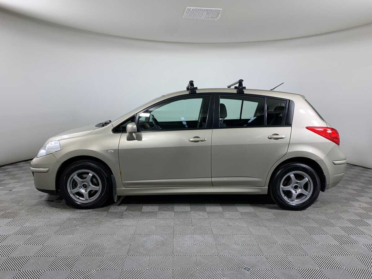 Nissan Tiida с пробегом — 2010 год. Фото: #7