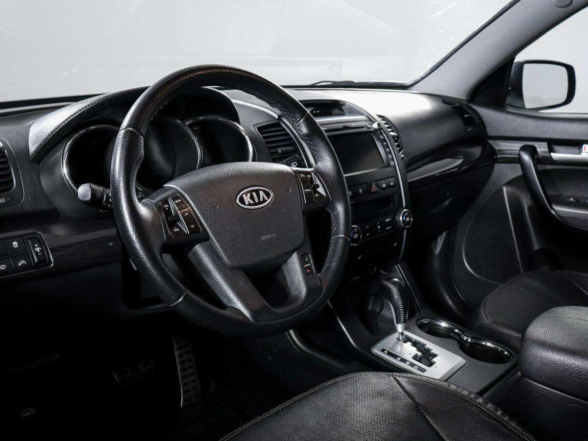 Kia Sorento с пробегом — 2011 год. Фото: #12