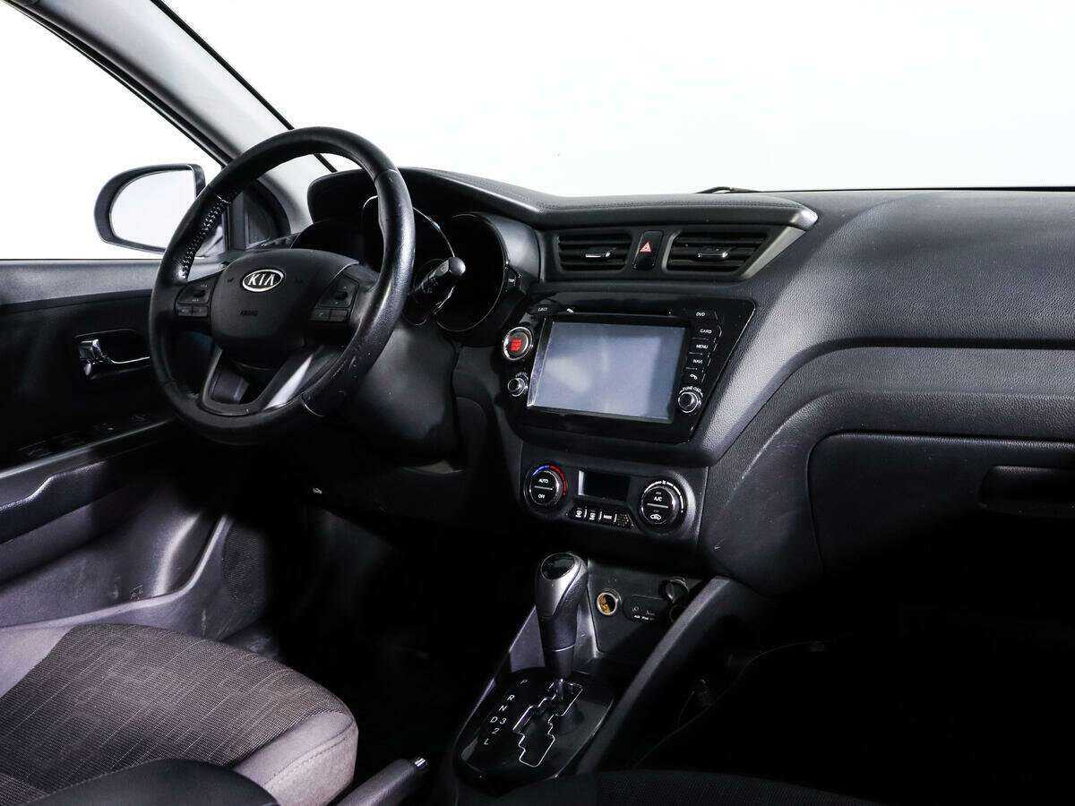 Kia Rio с пробегом — 2011 год. Фото: #6