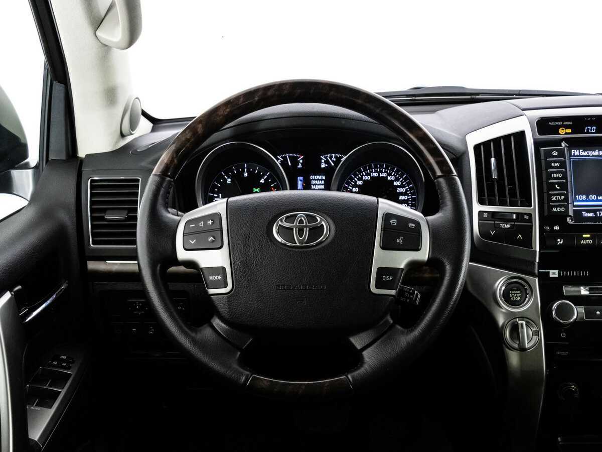 Toyota Land Cruiser с пробегом — 2012 год. Фото: #9