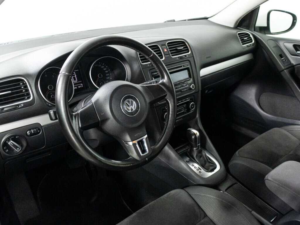 Volkswagen Golf с пробегом — 2011 год. Фото: #10