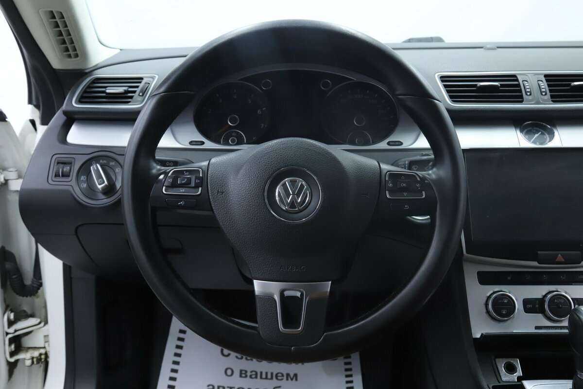 Volkswagen Passat CC с пробегом — 2013 год. Фото: #10