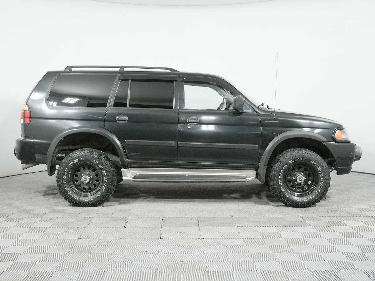 Mitsubishi Montero Sport с пробегом — 2002 год. Фото: #3