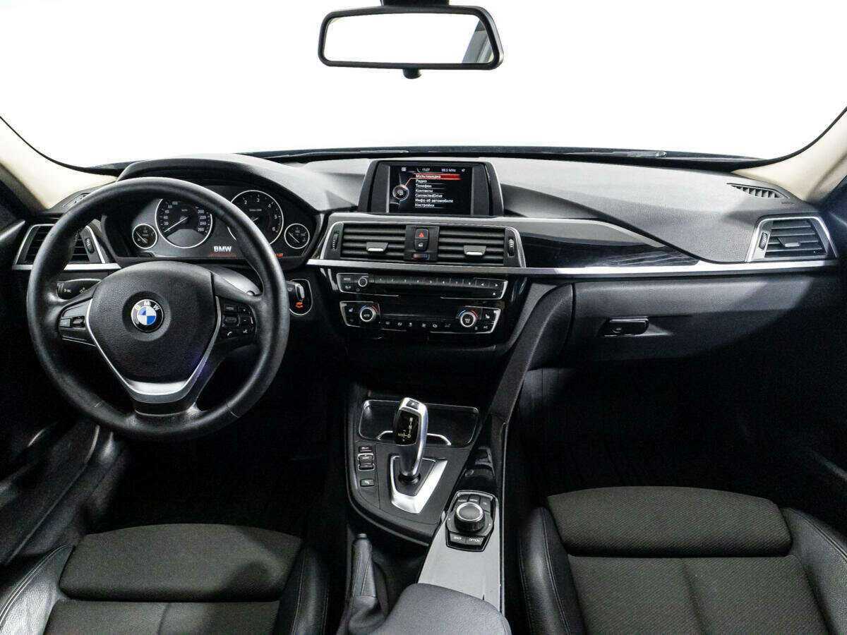 BMW 3 серии с пробегом — 2016 год. Фото: #12