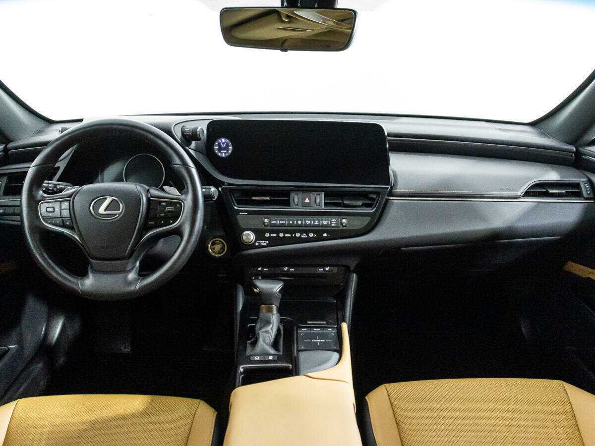 Lexus ES с пробегом — 2021 год. Фото: #12