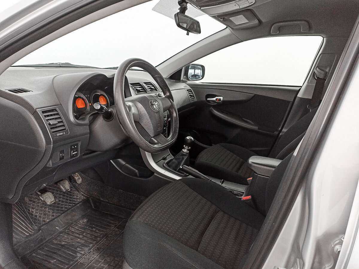 Toyota Corolla с пробегом — 2011 год. Фото: #13