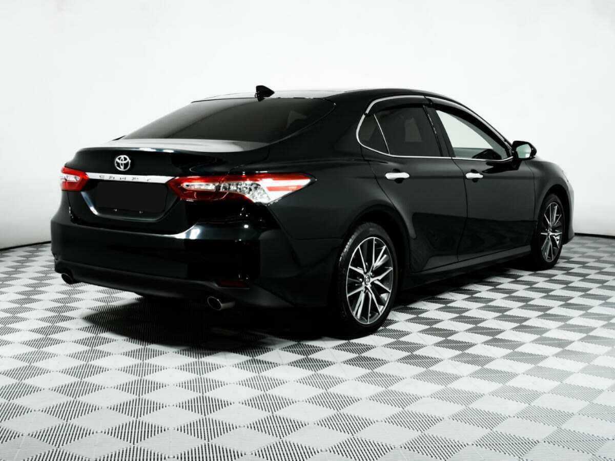 Toyota Camry с пробегом — 2022 год. Фото: #4