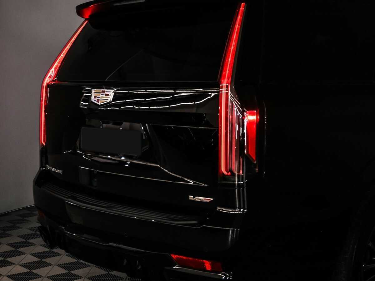 Cadillac Escalade-V с пробегом — 2022 год. Фото: #20