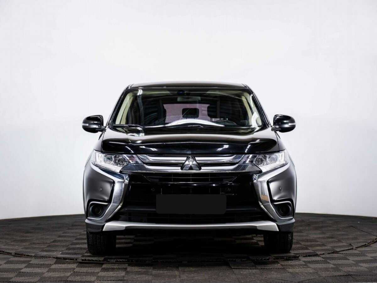 Mitsubishi Outlander с пробегом — 2018 год. Фото: #1