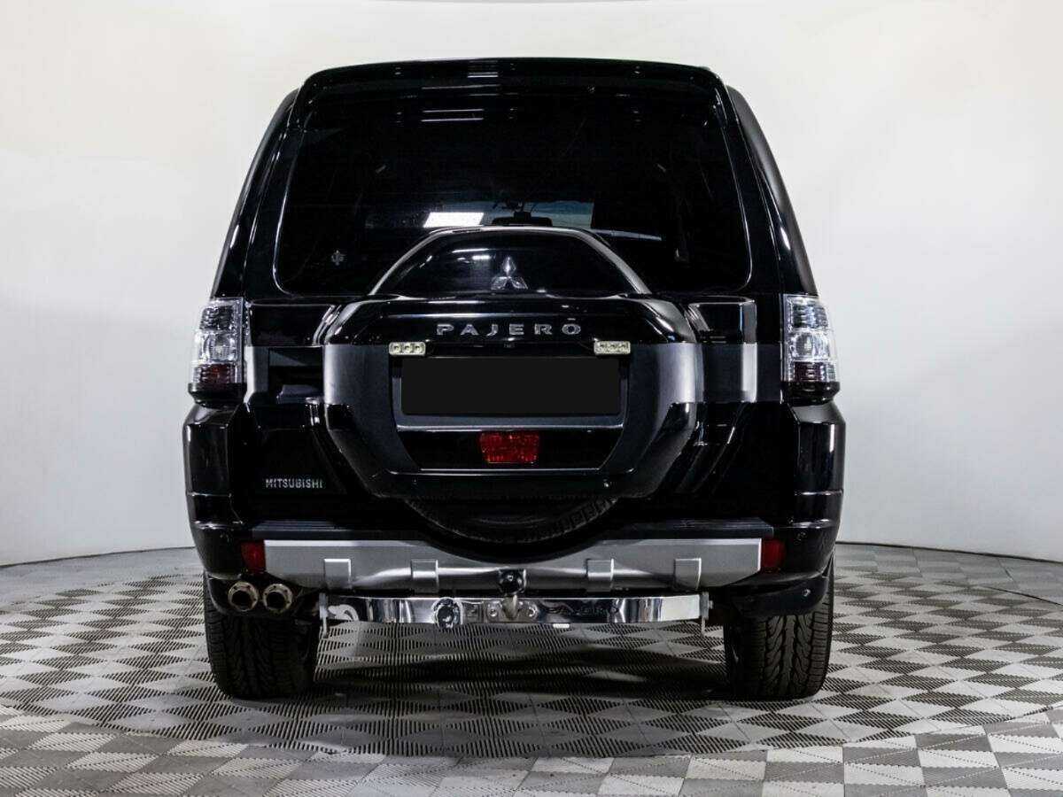 Mitsubishi Pajero с пробегом — 2015 год. Фото: #5