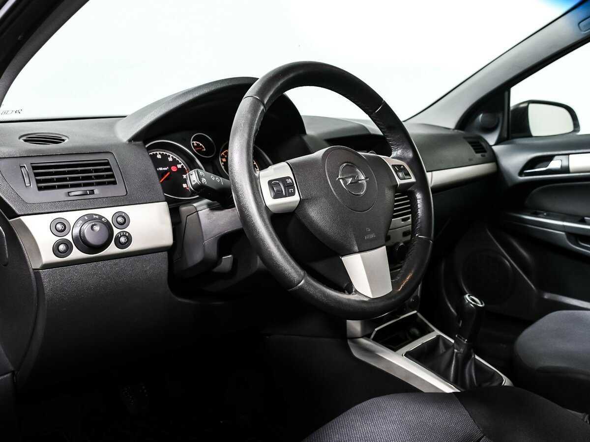 Opel Astra с пробегом — 2007 год. Фото: #10