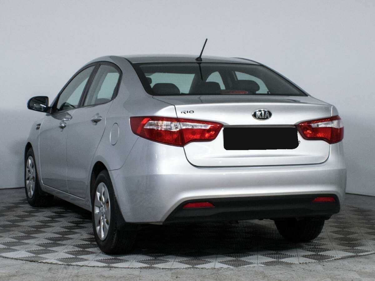 Kia Rio с пробегом — 2014 год. Фото: #6