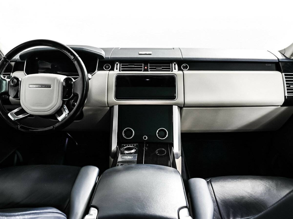 Land Rover Range Rover с пробегом — 2018 год. Фото: #10