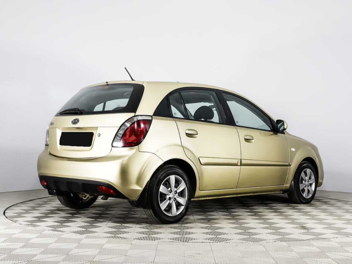 Kia Rio с пробегом — 2011 год. Фото: #4